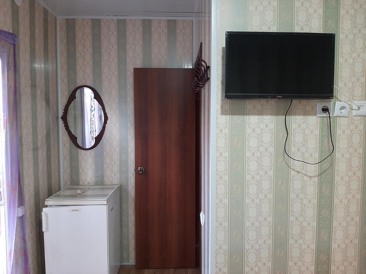 Mini Hotel Уютный Дворик Odessa Ngoại thất bức ảnh