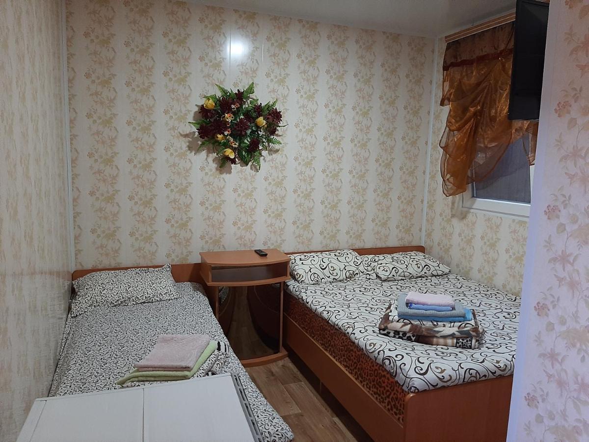 Mini Hotel Уютный Дворик Odessa Ngoại thất bức ảnh