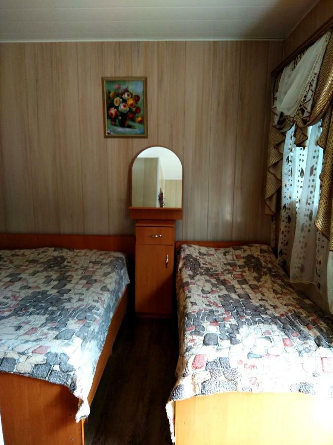 Mini Hotel Уютный Дворик Odessa Ngoại thất bức ảnh